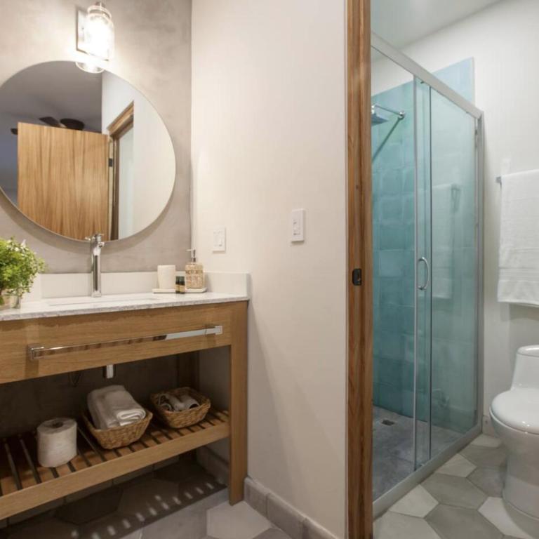 Departamentos & Villa Monarka, 1 Block from Malecon! - Apartamento de 3 dormitorios con piscina privada - 19
