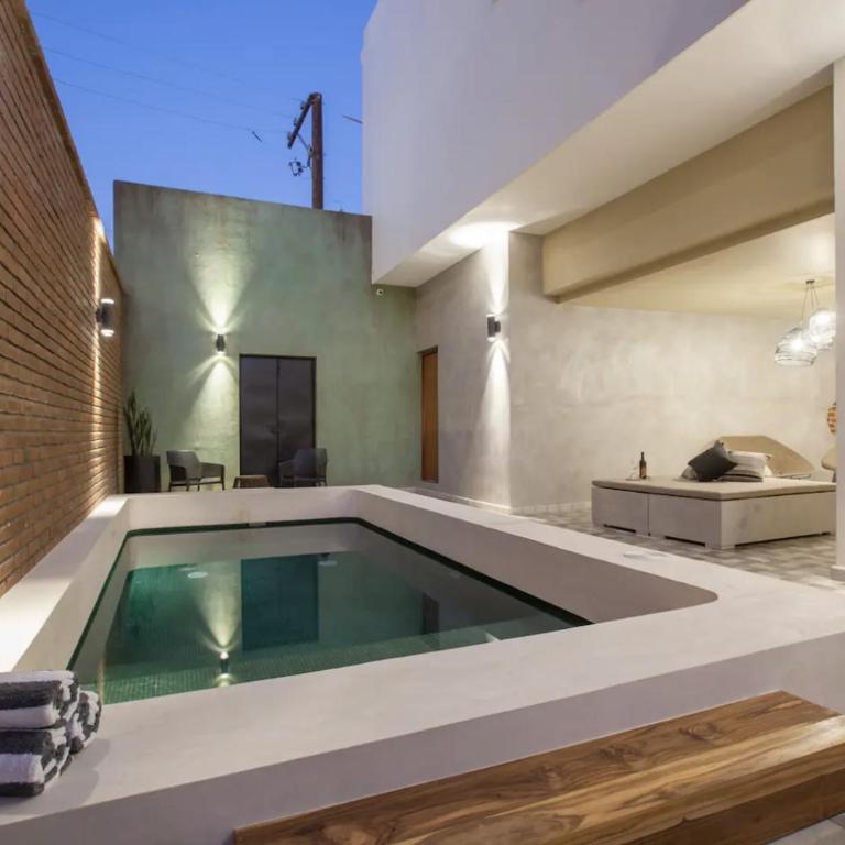 Departamentos & Villa Monarka, 1 Block from Malecon! - Apartamento de 3 dormitorios con piscina privada - 20
