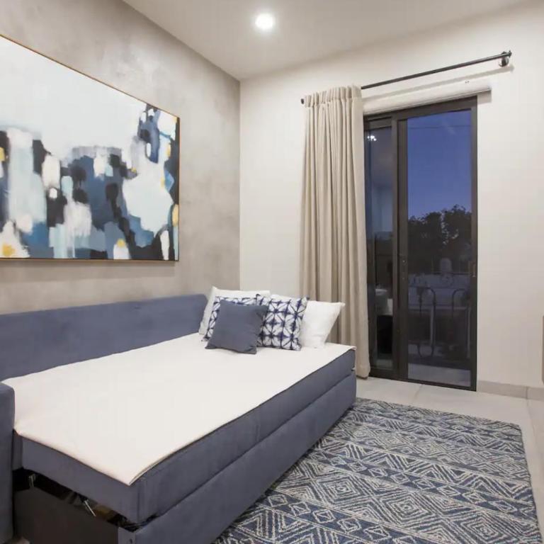 Departamentos & Villa Monarka, 1 Block from Malecon! - Apartamento de 2 dormitorios con balcón - 14