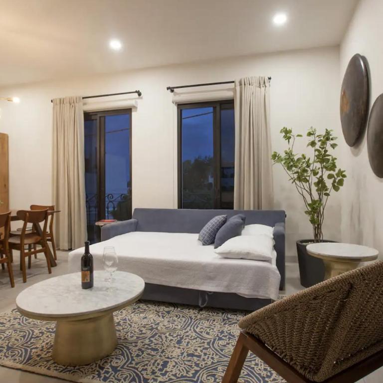 Departamentos & Villa Monarka, 1 Block from Malecon! - Apartamento de 1 dormitorio con balcón - 12