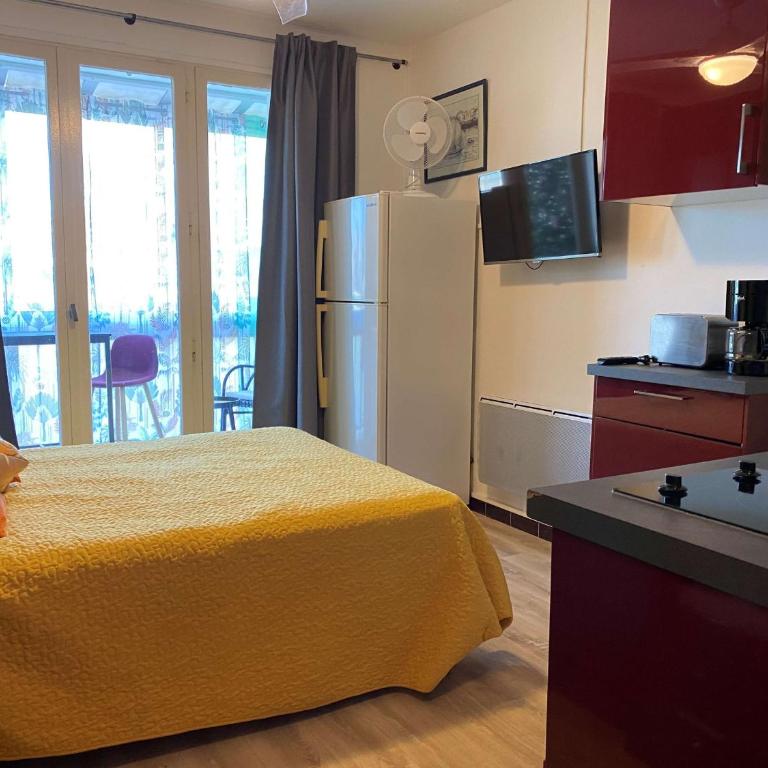 Joli Studio rénové avec loggia fermée, tout équipé, WIFI, classé 2 étoiles à Balaruc-les-Bains - FR-1-553-161 - Studio - 1