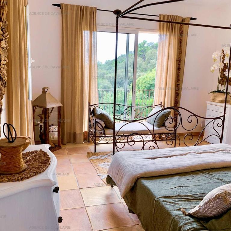 Villa avec piscine, jacuzzi et vue mer à Cavalaire - FR-1-100-265 - Villa - 17