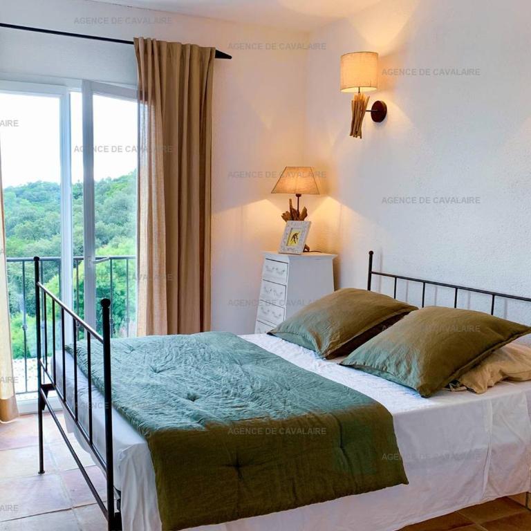 Villa avec piscine, jacuzzi et vue mer à Cavalaire - FR-1-100-265 - Villa - 24