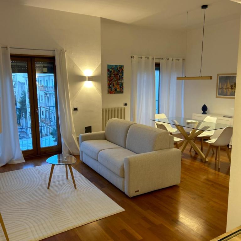 SiSo Home - Family Two-Bedroom Apartment with View - 1