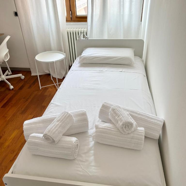 SiSo Home - Family Two-Bedroom Apartment with View - 9