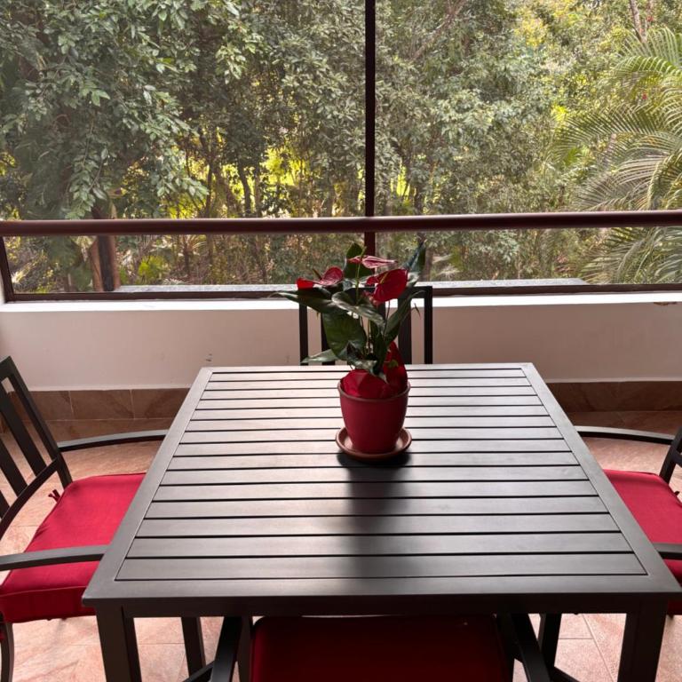 Golf & Beach Haven - Two-Bedroom Apartment - 9