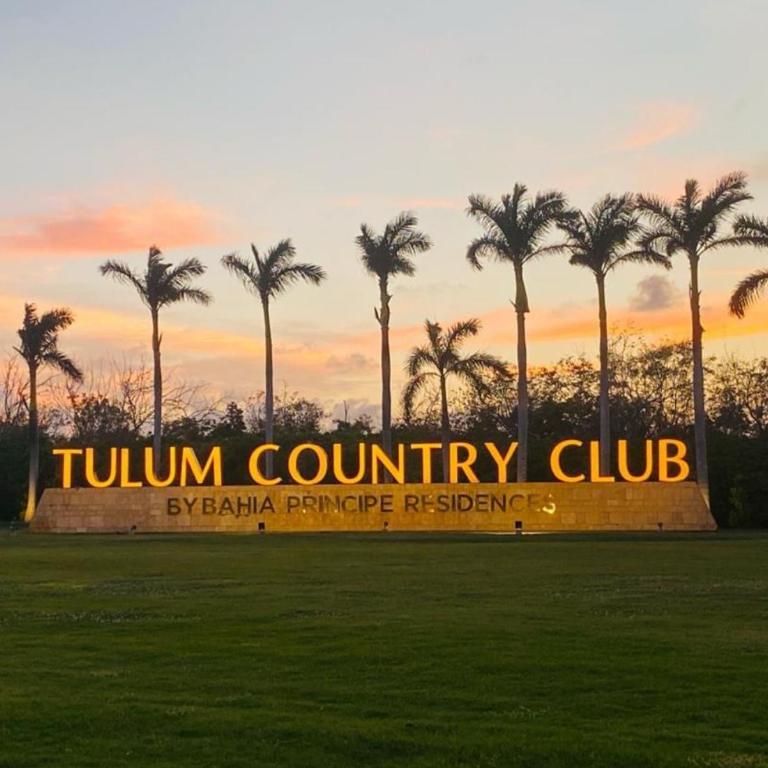 Golf & Beach Haven - Two-Bedroom Apartment - 7