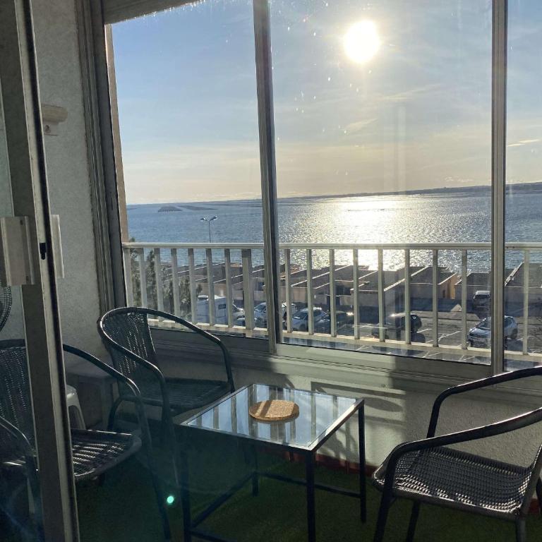 T2 avec Loggia et Wifi à Balaruc-les-Bains - FR-1-553-169 - Apartment - 7