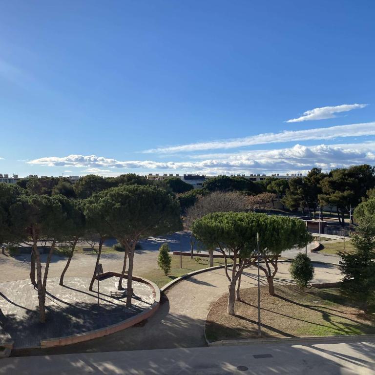 T1 rénové avec balcon, clim, wifi, à Balaruc-les-Bains - FR-1-553-220 - Appartement - 9