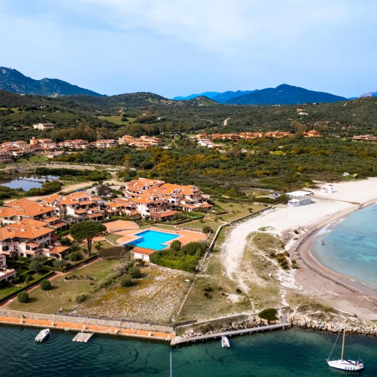 Marinella-Porto Rotondo, Accesso Diretto sulla SPIAGGIA - Appartamento con 2 Camere da Letto - 31