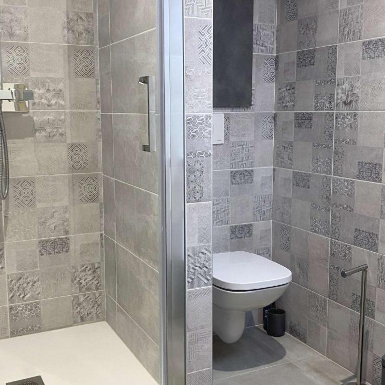 Appartement T2 rénové avec climatisation et internet, proche centre et étang de Thau - FR-1-553-193 - Appartement - 8
