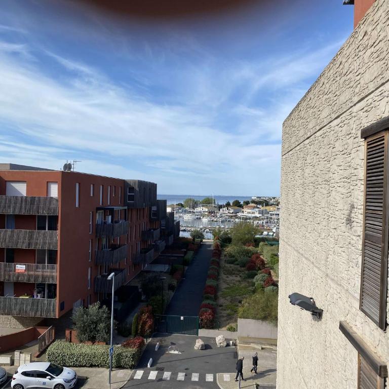 Appartement T2 avec terrasse, parking et WIFI - FR-1-553-203 - Appartement - 14