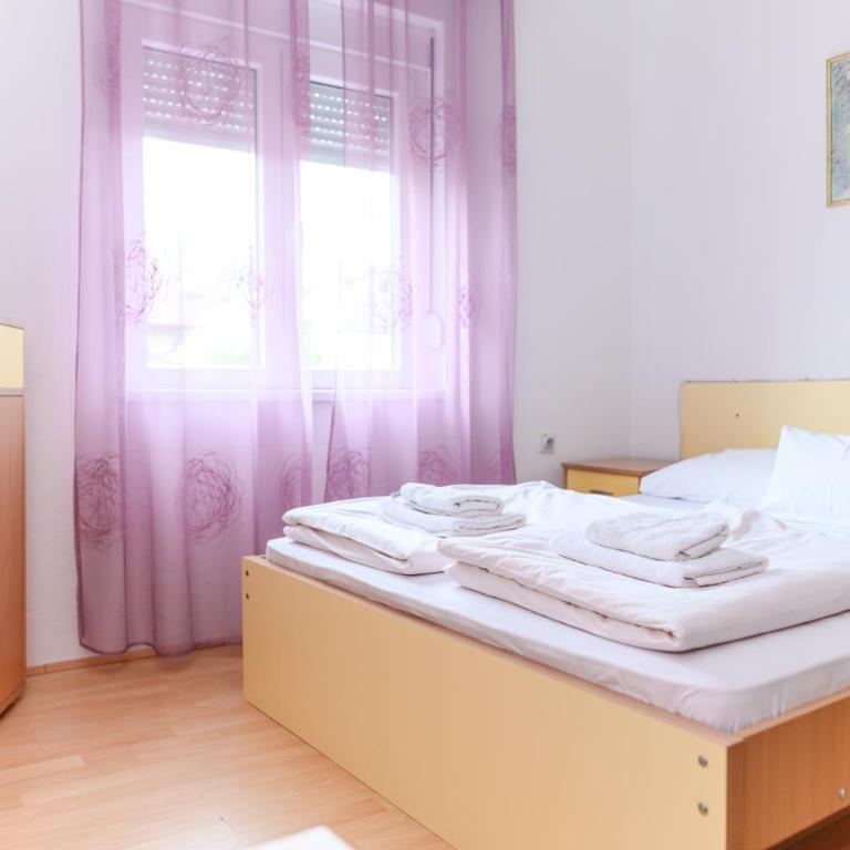 Apartmani Zvirac - Dvokrevetna Soba sa Bračnim Krevetom/Zasebnim Krevetima i Zajedničkim Kupatilom - 7