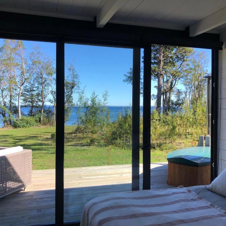Calma Cabins - Three-Bedroom Bungalow - 32