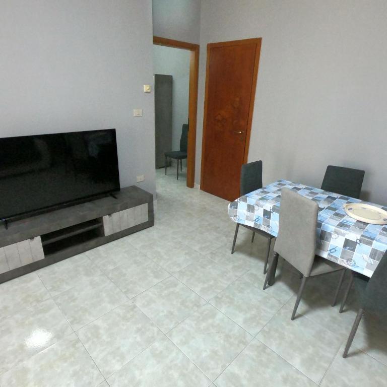 ScarpiHouse - Appartamento con 2 Camere da Letto - 5