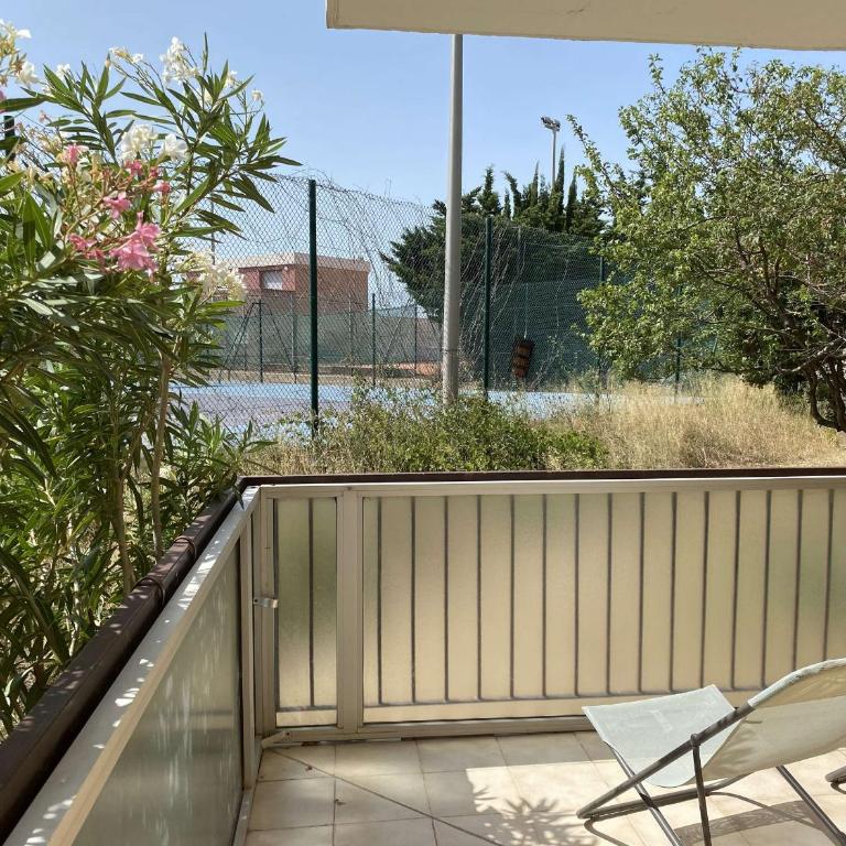 Studio Rénové avec Grande Terrasse et Wifi à Balaruc-les-Bains - FR-1-553-230 - Studio - 11