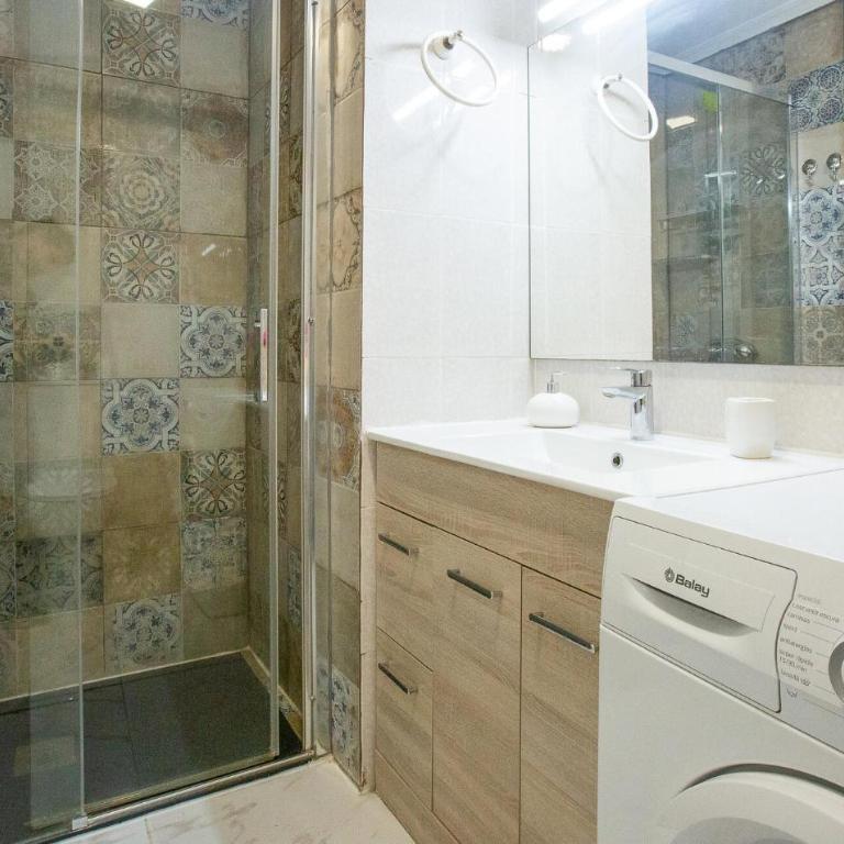 Awesome Apartment In Torrevieja - Apartamento de 1 dormitorio - 12