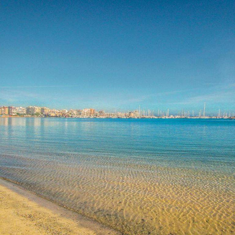 Awesome Apartment In Torrevieja - Apartamento de 1 dormitorio - 13