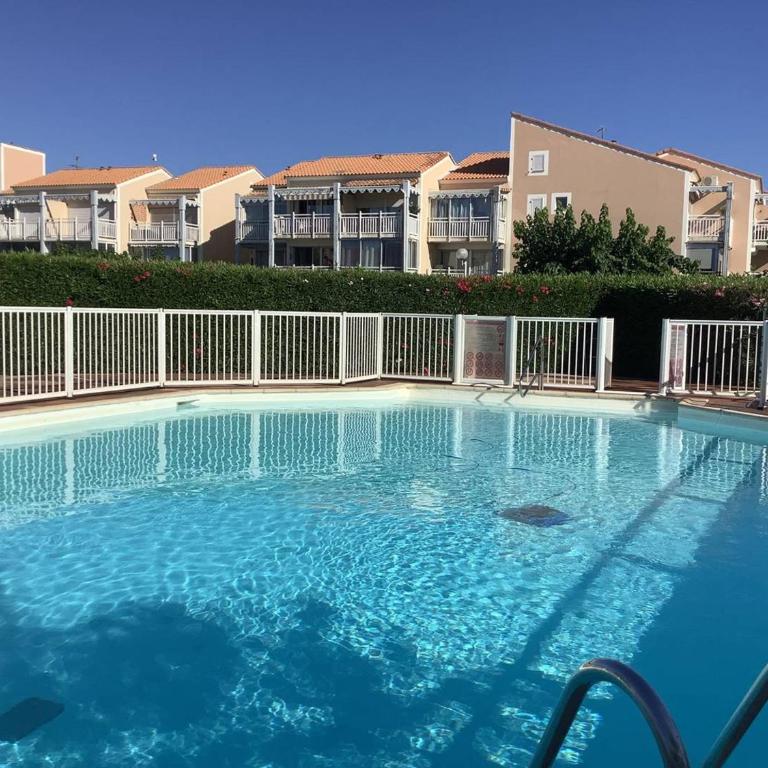 Charmant F3 Mezzanine avec Piscine, Clim, Proche Plage et Centre - 4 Pers. - FR-1-559-35 - Appartement - 1