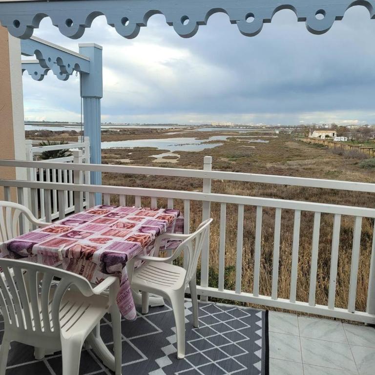 Charmant F3 Mezzanine avec Piscine, Clim, Proche Plage et Centre - 4 Pers. - FR-1-559-35 - Appartement - 12