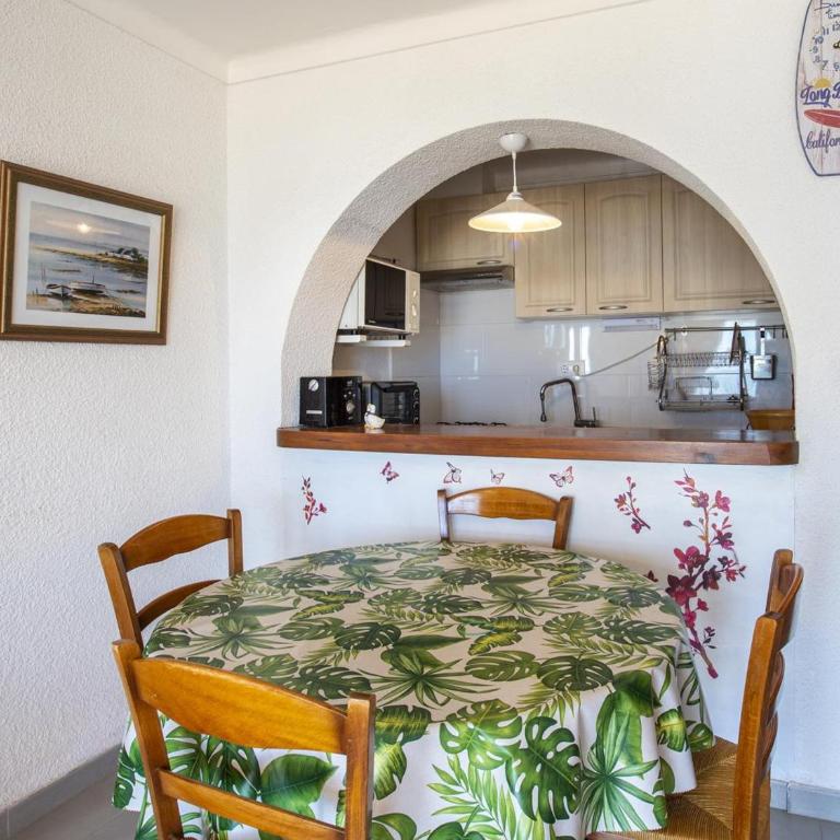 Apartamento de 2 Habitaciones con Aire Acondicionado cerca de la Playa - HISP-288-40 - Apartamento - 7