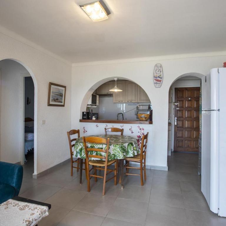 Apartamento de 2 Habitaciones con Aire Acondicionado cerca de la Playa - HISP-288-40 - Apartamento - 11