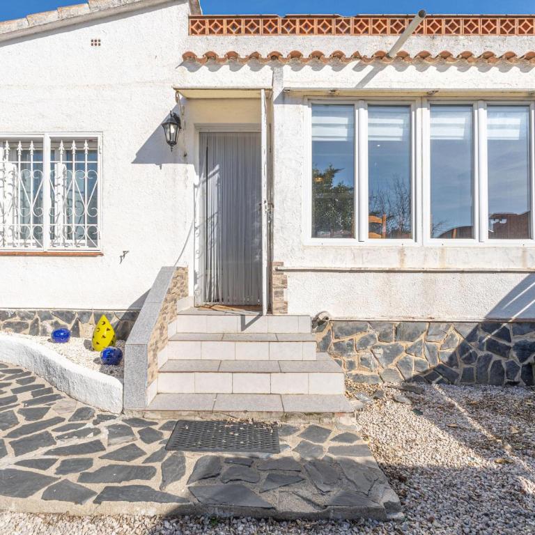 Casa luminosa con amplia terraza en Roses, cerca de la playa y bien equipada - HISP-288-42 - Casa - 6