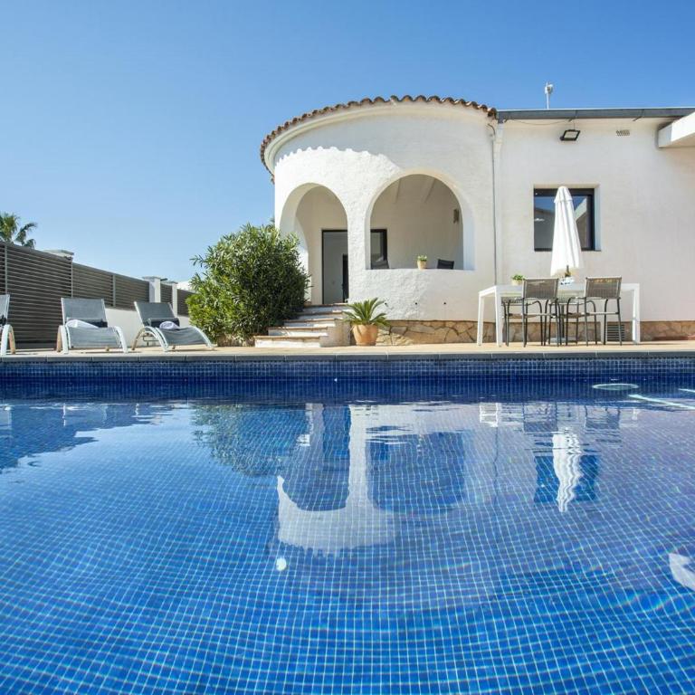 Casa con piscina, 5 dormitorios, cerca de la playa y centro - HISP-288-49 - Casa - 4
