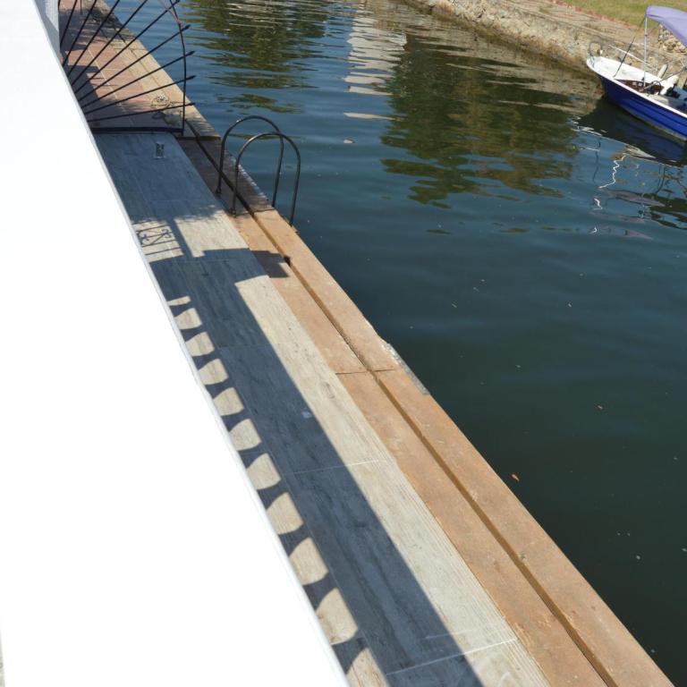 Casa con Piscina, Amarre y Aire Acondicionado para 8 Personas en Zona Tranquila de Empuriabrava - HISP-288-36 - Casa - 10