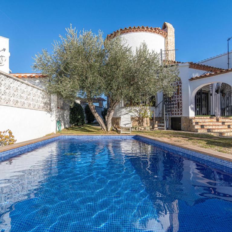 Casa con Piscina, Gran Amarre y 4 Dormitorios en Castelló d'Empúries - HISP-288-53 - Casa - 22