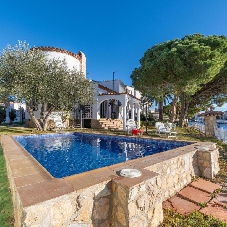 Casa con Piscina, Gran Amarre y 4 Dormitorios en Castelló d'Empúries - HISP-288-53 - Casa - 23