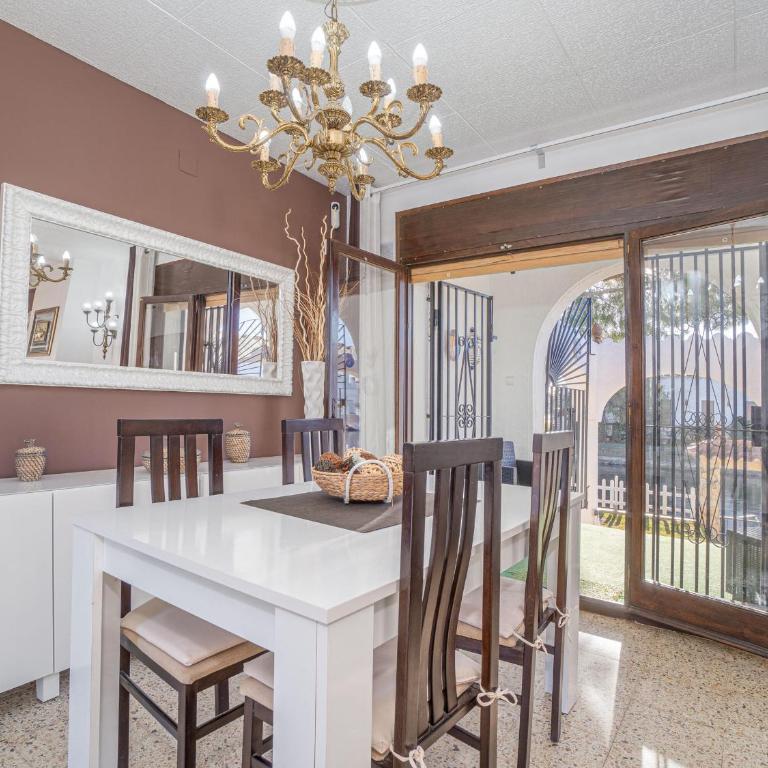 Casa con Piscina, Gran Amarre y 4 Dormitorios en Castelló d'Empúries - HISP-288-53 - Casa - 34