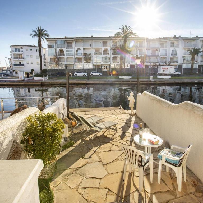 Elegante Casa de Pescador con Amarre en Empuriabrava - HISP-288-59 - Casa - 4