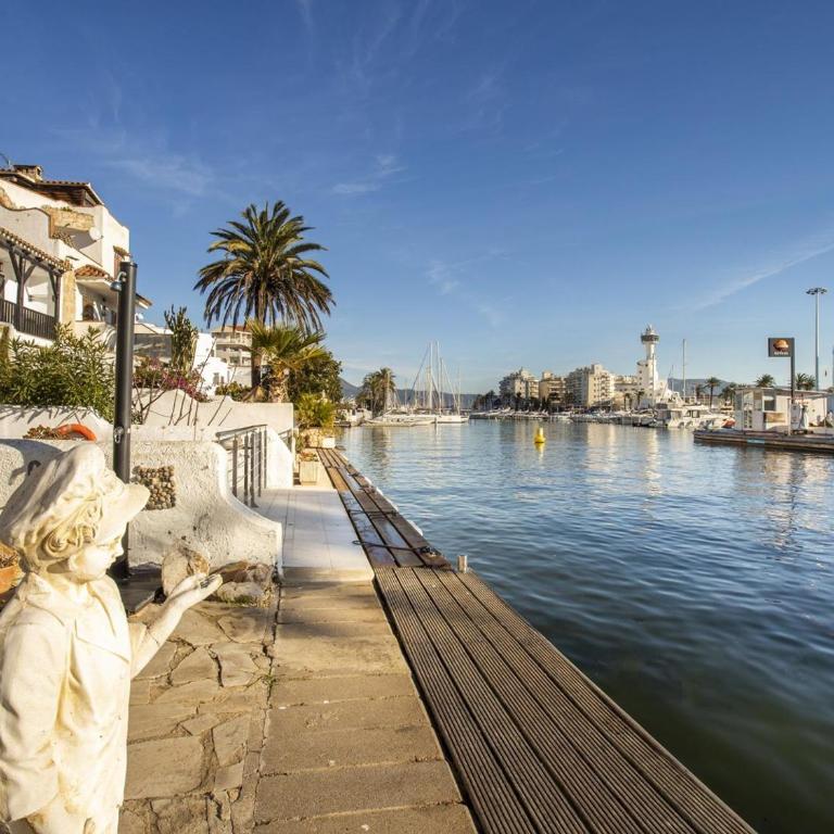 Elegante Casa de Pescador con Amarre en Empuriabrava - HISP-288-59 - Casa - 9