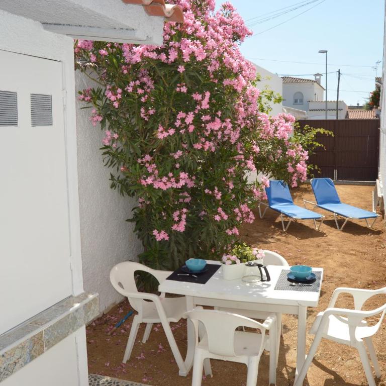 Casa con Piscina, Amarre y Aire Acondicionado para 8 Personas en Zona Tranquila de Empuriabrava - HISP-288-36 - Casa - 32