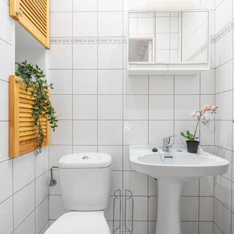 Acogedor chalet de 2 dormitorios con amarre de 12,5m, terraza y jardín en Empuriabrava - HISP-288-62 - Casa - 32