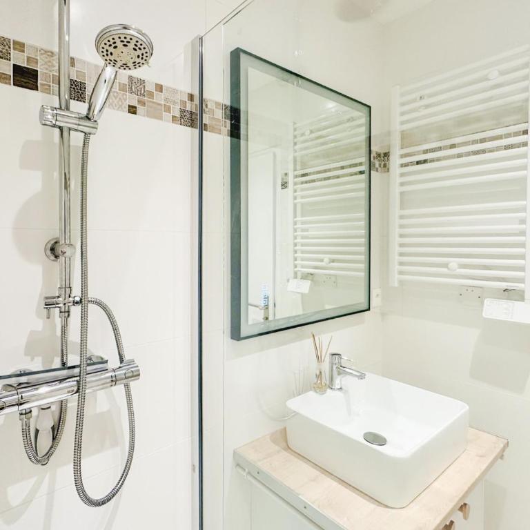 Jolie maison rénovée et décorée avec goût à la Chaume 4 pers - Ferienhaus - 9
