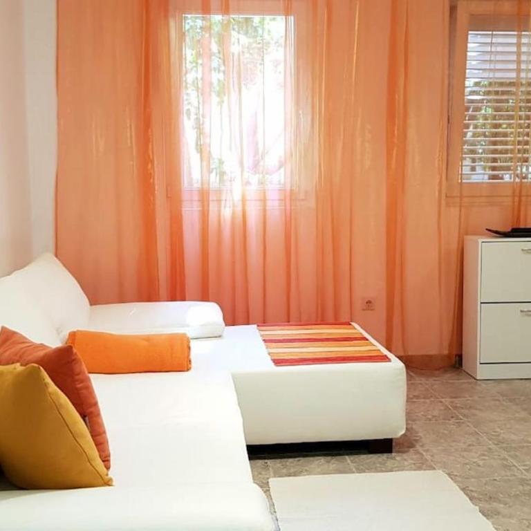 Apartment with a garden Petrovac - Two-Bedroom Apartment - 8