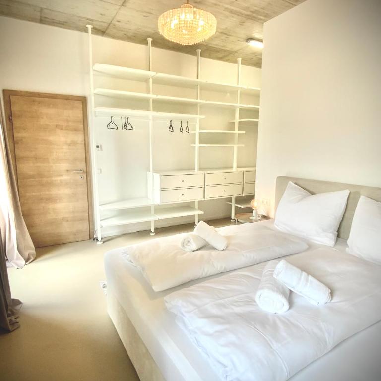 WATERFRONT - Urbane Eleganz am Bachufer - Apartamento con terraza - 2