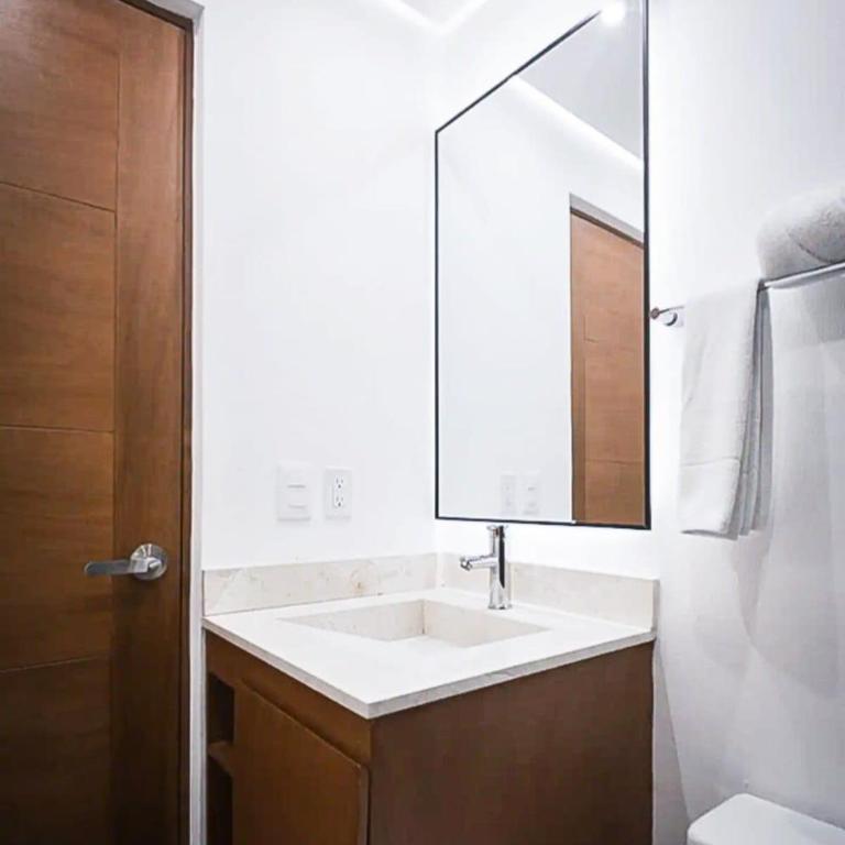 Joya de la Zazil 20 Av ROOFTOP POOL Walk to Playa Mamitas Coco Beach & 5 - Apartment - 16