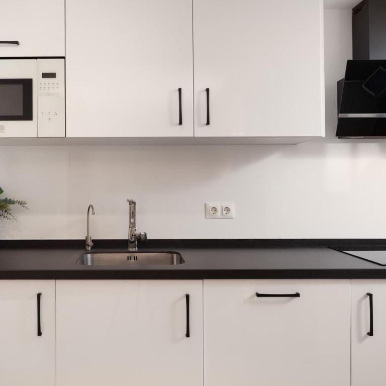 Boliches Ulises Apartment by Alfresco Stays - Three-Bedroom Apartment - 8