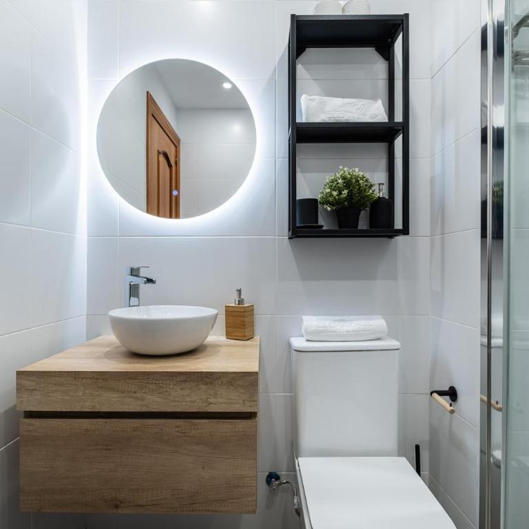 Boliches Ulises Apartment by Alfresco Stays - Three-Bedroom Apartment - 23