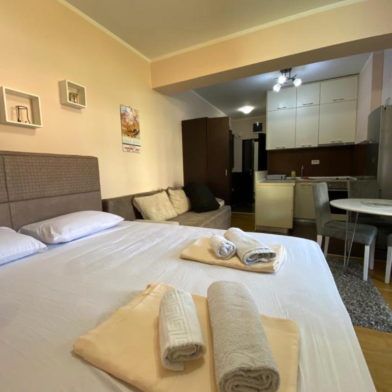 Yasmin studio apartment - Studio with Balcony - 1