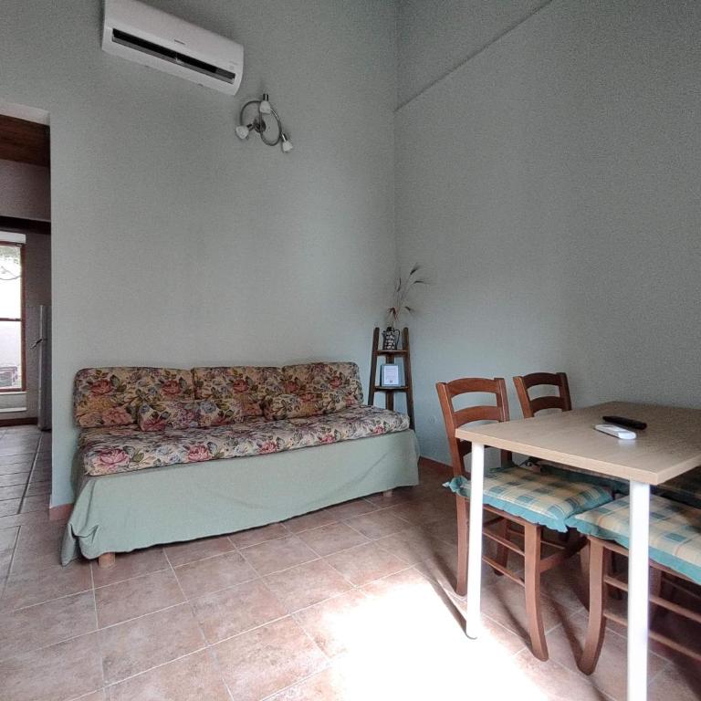 Casale Imperatore - Appartamento con 2 Camere da Letto - 2