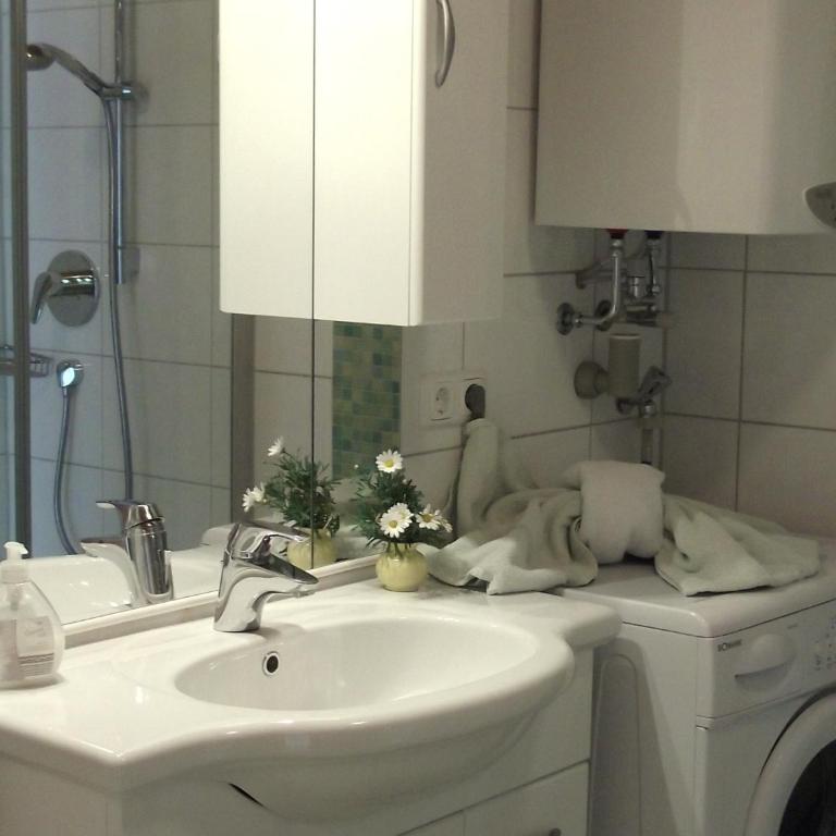 Gästehaus Schmid & Reitzner - Comfort Familienapartment mit Balkon - 7