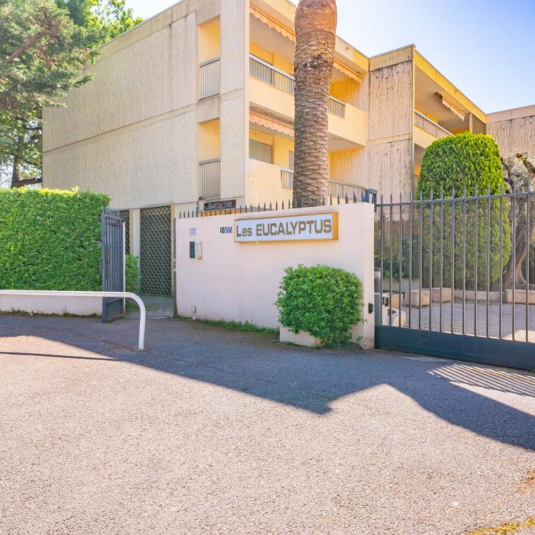 Hello Côte d'Azur - Spacious apartment at a 5 min walk from the beach - Appartement 2 Chambres - 38