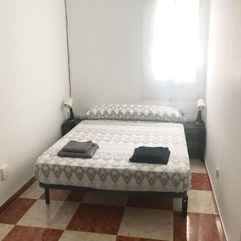 Piso fresco y luminoso en Cádiz - Apartamento de 3 dormitorios - 12