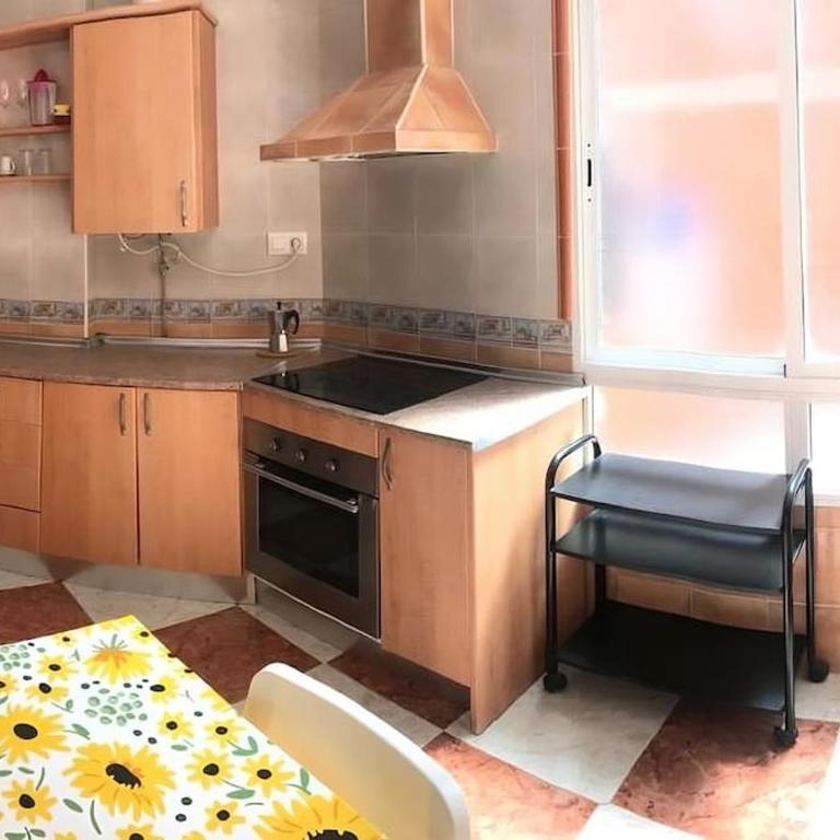Piso fresco y luminoso en Cádiz - Apartamento de 3 dormitorios - 13