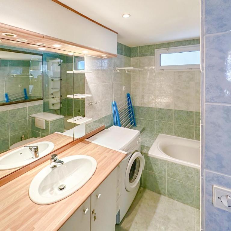 Spacieux appartement en centre-ville des Sables - 6 pers - Apartment - 8