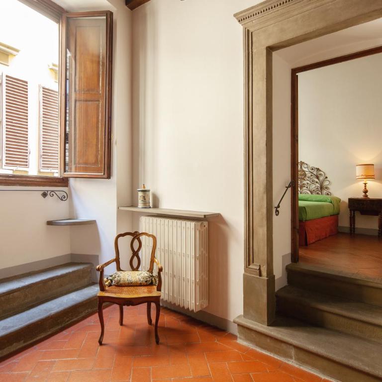 Aurora Suite, in the historic centre, very short walk to all sites, AC bedrooom with in-room BTH, 2nd floor - Appartamento con 1 Camera da Letto - 12